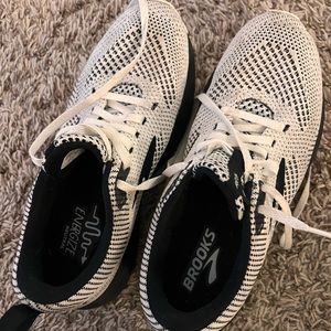 Brooks running 7.5 worn just a few times